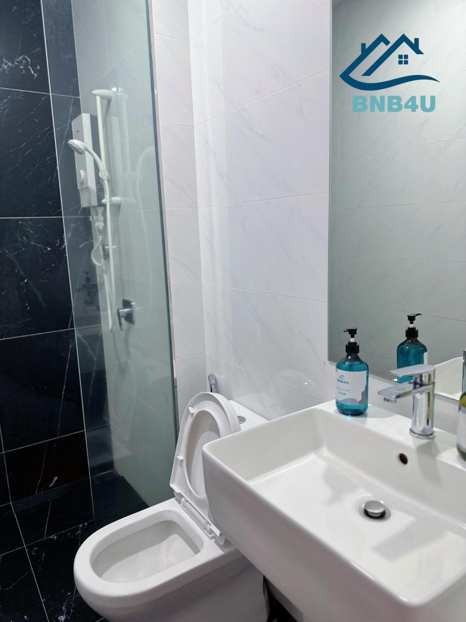 Beacon 2Br Infinity Pool - By Bnb4U จอร์จทาวน์ ภายนอก รูปภาพ