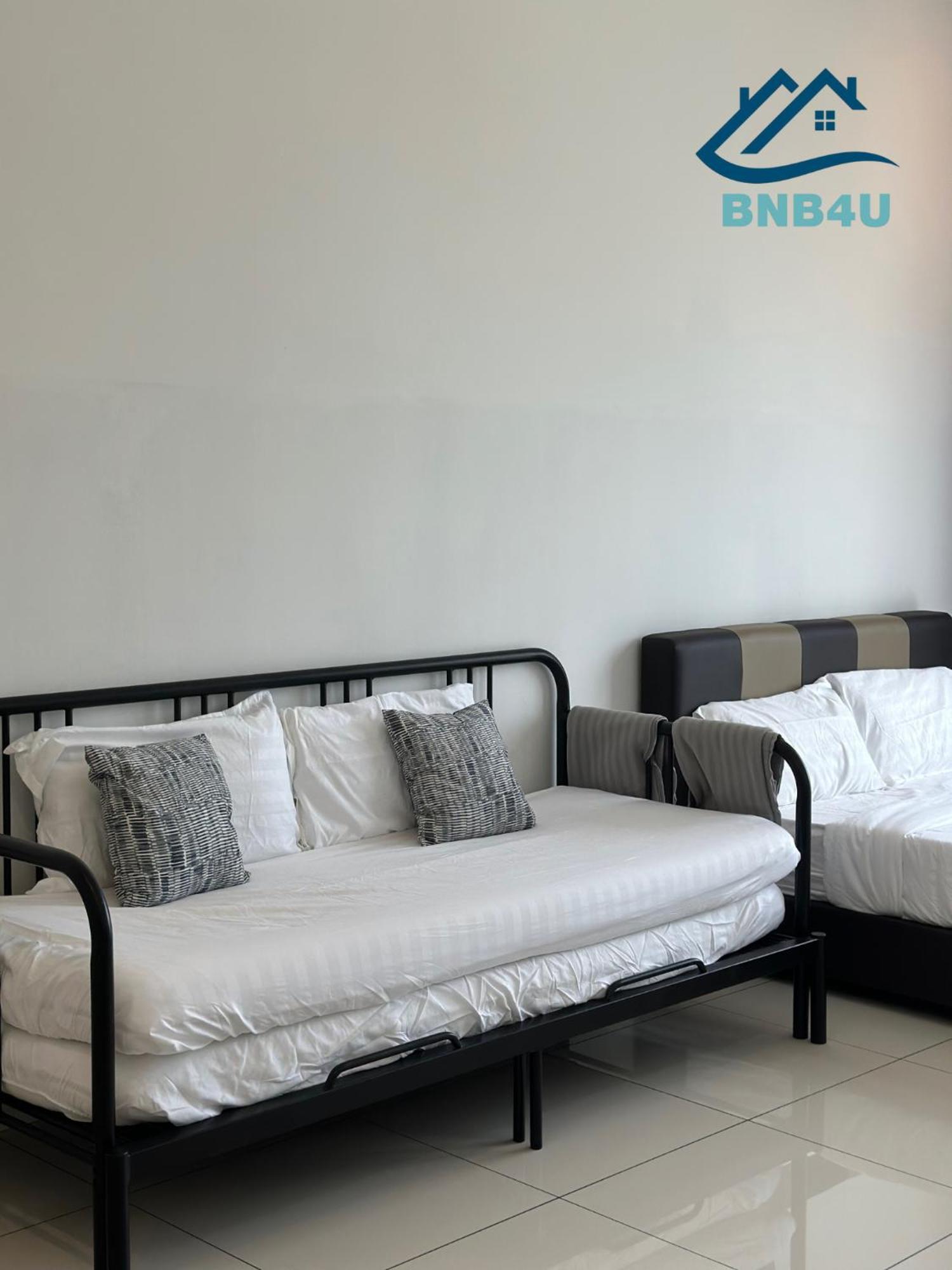 Beacon 2Br Infinity Pool - By Bnb4U จอร์จทาวน์ ภายนอก รูปภาพ