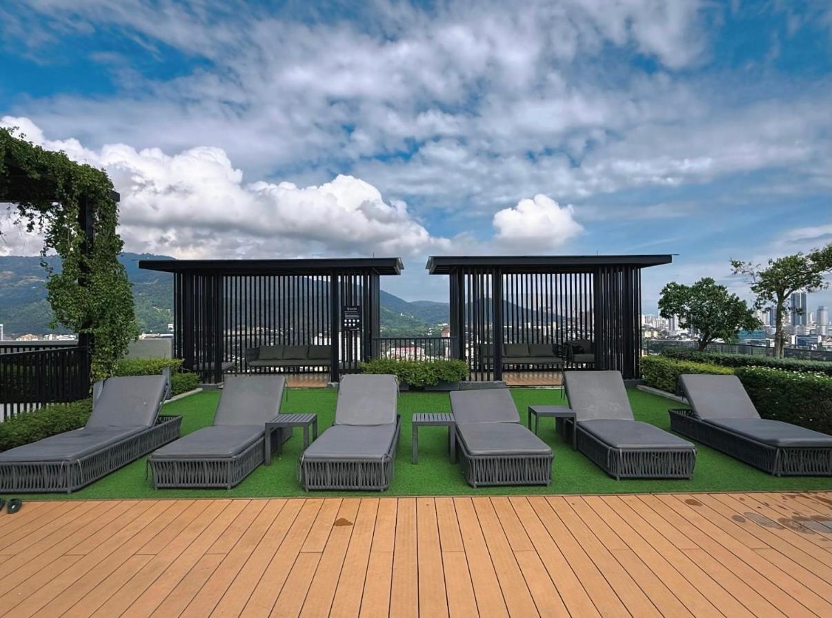 Beacon 2Br Infinity Pool - By Bnb4U จอร์จทาวน์ ภายนอก รูปภาพ